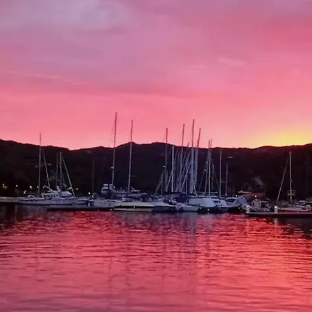 Poseidon House Tatil Evi