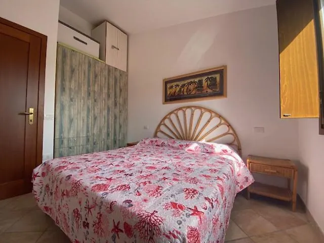 Poseidon House 펜션 산타테레사의갈루라